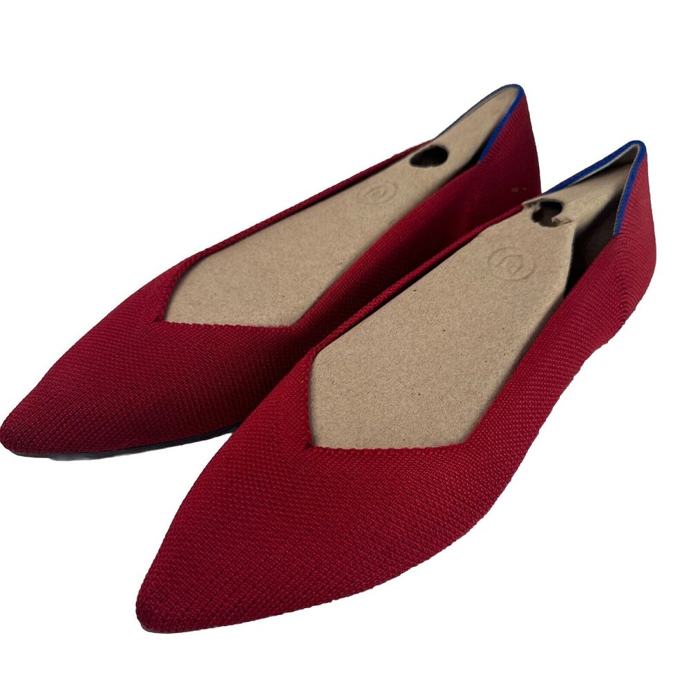 Women's Pointed Toe Flats in Burgundy